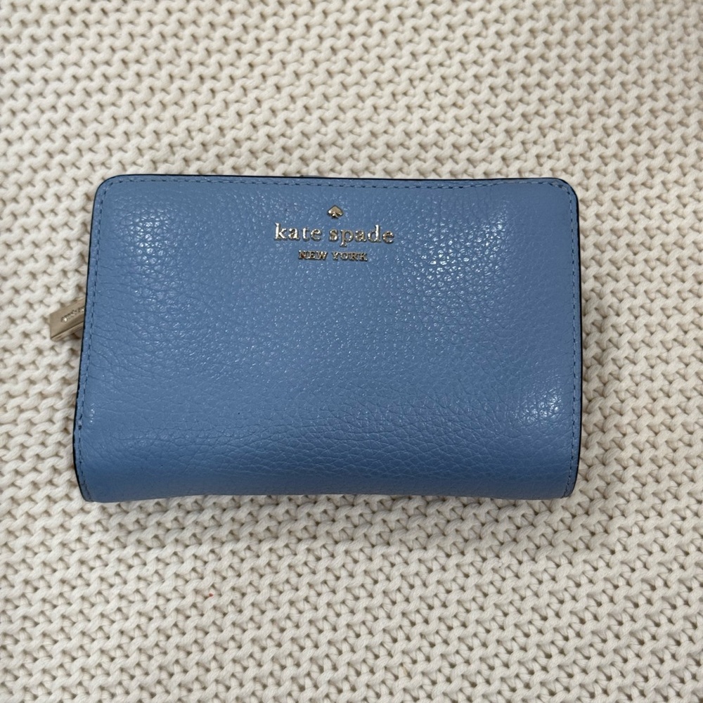 kate spade New York Pebbled Leather Compact Wallet in Cornflower Blue